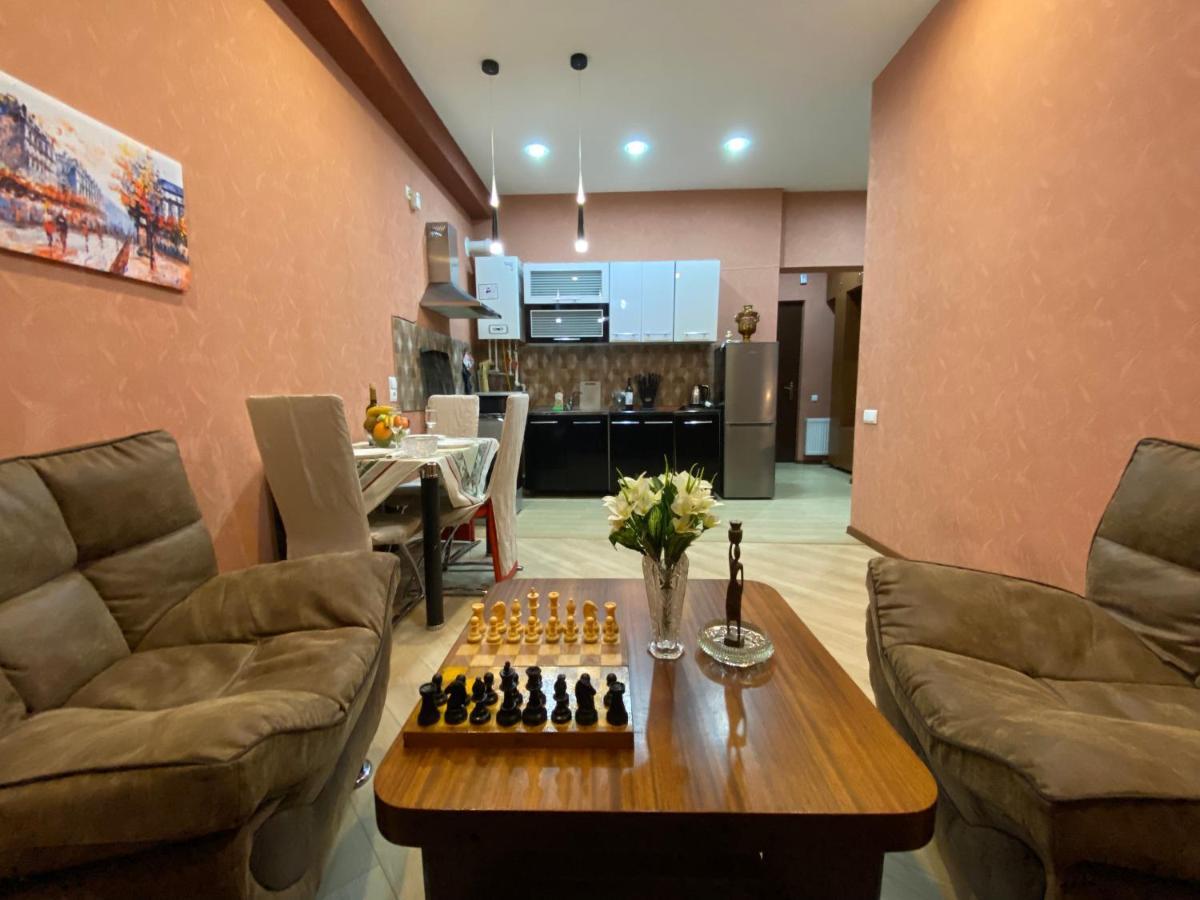 Metta Tbilisi Apartment ภายนอก รูปภาพ