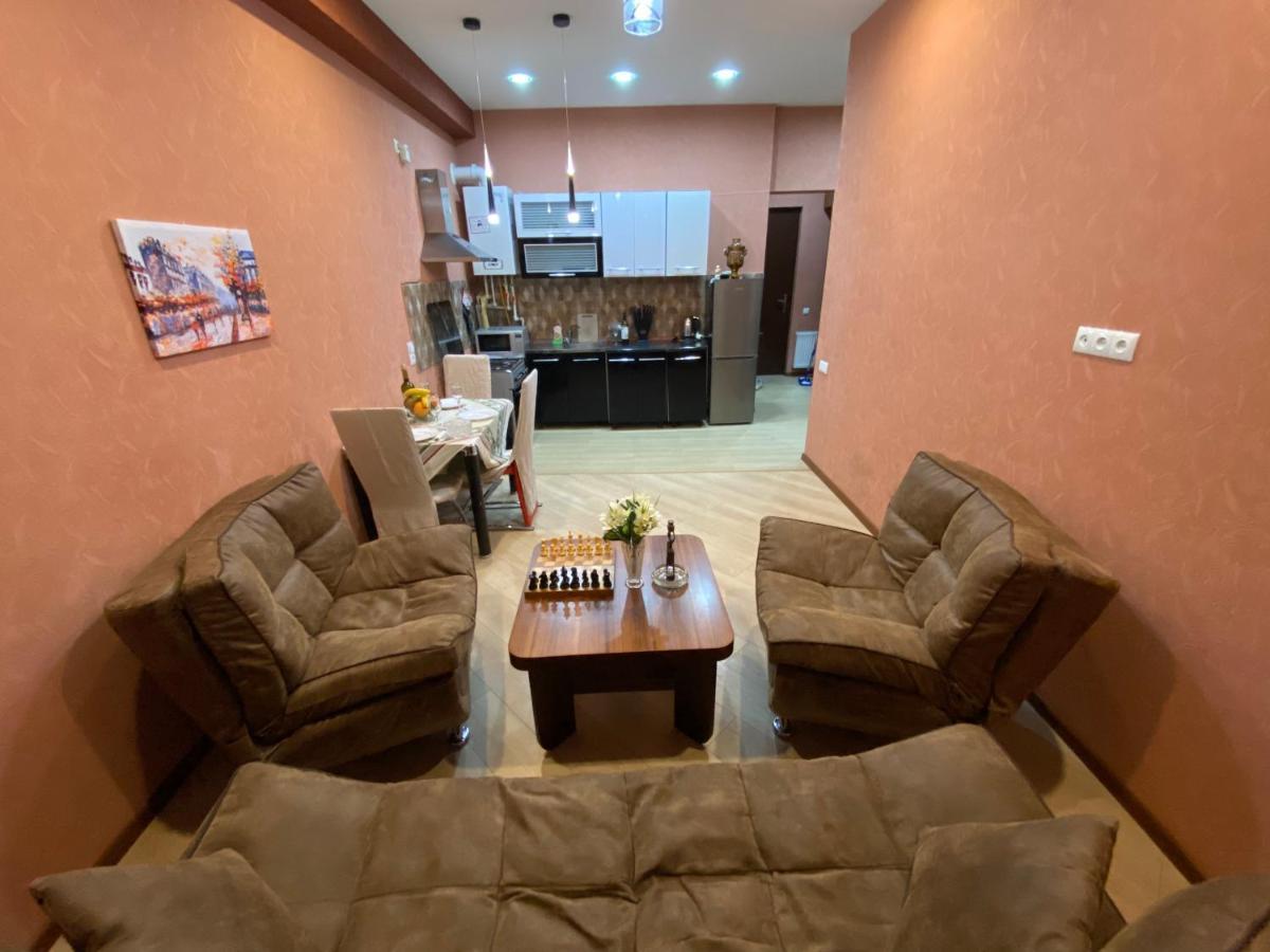 Metta Tbilisi Apartment ภายนอก รูปภาพ
