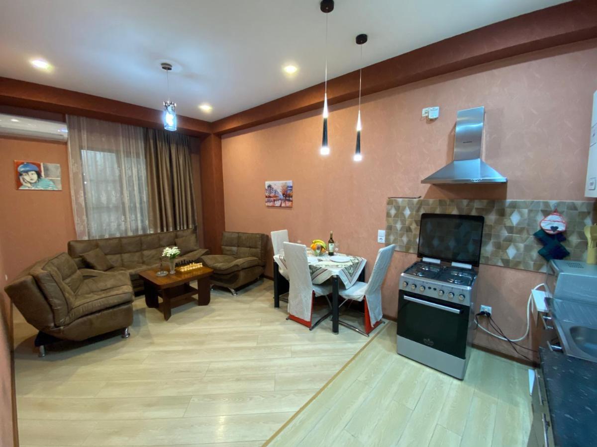 Metta Tbilisi Apartment ภายนอก รูปภาพ