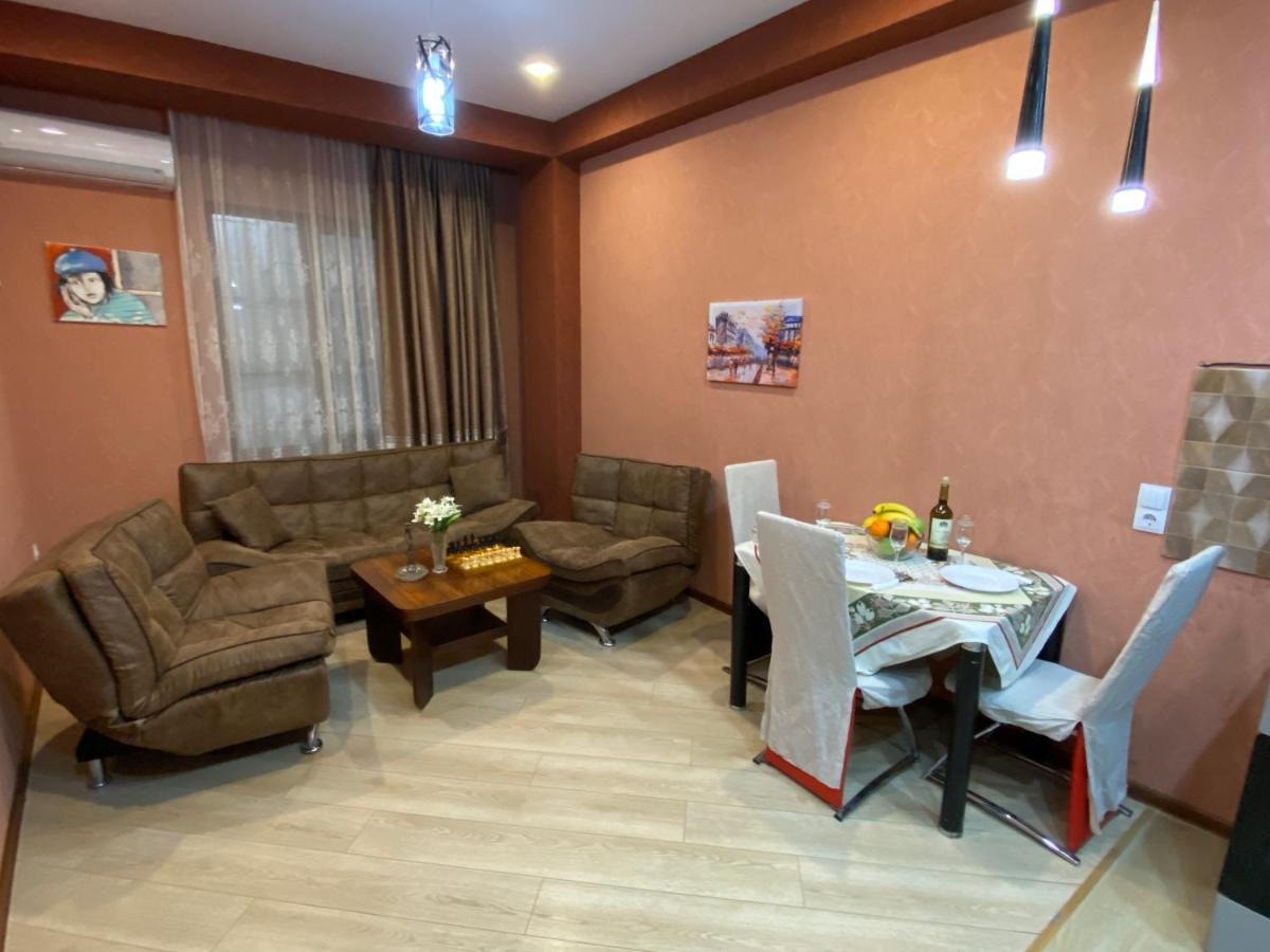 Metta Tbilisi Apartment ภายนอก รูปภาพ